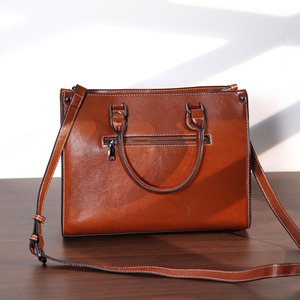 กระเป๋าหนังสะพายข้างผู้ชาย ดีไซน์ทันสมัย ราคาประหยัด พร้อมช่องใส่แล็ปท็อป สำหรับใช้ในชีวิตประจำวัน - Product Image 3