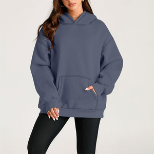Sweat-shirt à capuche surdimensionné personnalisé pour femme avec poches et épaules tombantes – Qualité supérieure – Collection Hiver - Product Image 1