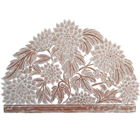 Tête de lit Queen en bois sculpté Smart Art, motif demi-lune tournesol, finition blanchie, style artisanal, pour appartement, hôtel, maison, en bois d'ingénierie