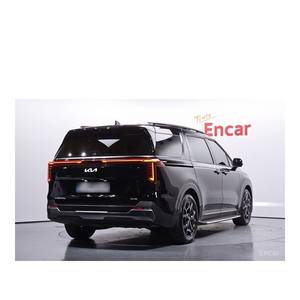 Kia Carnival HEV 2024 de 9 Plazas con Asientos de Cuero, Caja de Cambios Automática, Cámara Trasera, 26,862 km, Color Gris Grafito - Product Image 2