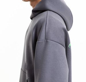 เสื้อสเวตเตอร์มีฮู้ดผู้ชาย ผ้าฟลีซ สีพื้น แขนปกติ - Product Image 4