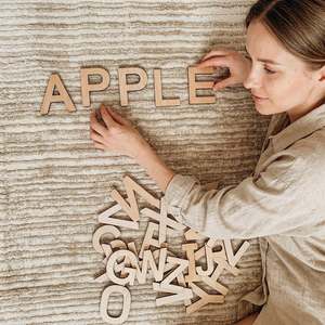 Letras de Madera Ecológicas Premium para Decoración de Interiores y Artesanía Antigua de la Colección Hecha a Mano - Product Image 1