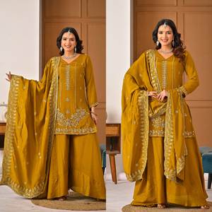 Conjunto de traje Sharara Palazzo de diseño elegante con bordados a mano y lentejuelas, y dupatta bordada, ideal para bodas. - Product Image 3