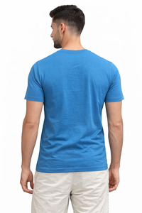 T-shirt col rond bleu ciel – Mélange de coton doux de qualité supérieure, conçu pour un confort respirant toute la journée - Product Image 3