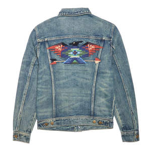 แจ็คเก็ตยีนส์ผู้ชายแบบ OEM แบรนด์ส่วนตัว คุณภาพสูง ผลิตโดยผู้ผลิตเสื้อโค้ทยีนส์ดิบ รับปักโลโก้ตามสั่ง แจ็คเก็ตยีนส์ขาดๆ สำหรับผู้ชาย - Product Image 6