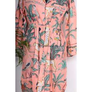 เดรสผู้หญิงผ้าฝ้ายพิมพ์ลายดอกไม้ ระบายอากาศได้ดี เป็นมิตรกับสิ่งแวดล้อม 100% แขน 3/4 คอวี ติดกระดุม ทรงเข้ารูป แต่งรูด้านหน้า เหมาะสำหรับงานกลางคืน - Product Image 6