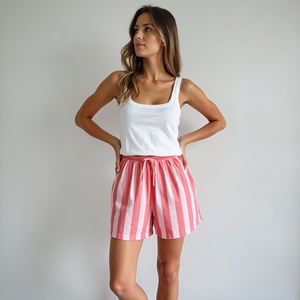 Artisan confortable pour femmes fabriqué avec un design élégant en coton léger à rayures roses et blanches - Product Image 3