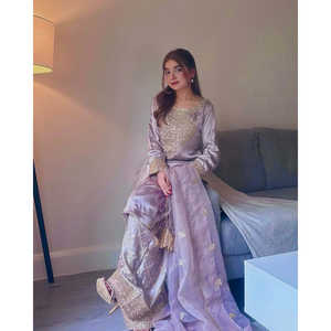 Conjunto de Traje de Fiesta de Satén de Diseñador con Hermosa Bordeada de Encaje - Product Image 2