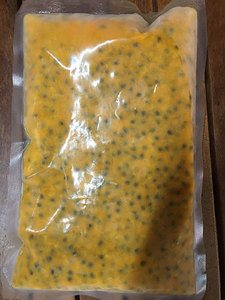 Purée de fruit de la passion surgelée naturelle, dénoyaute, pour la fabrication de glaces et sorbets, ingrédient laitier en fût, goût naturel - Product Image 3