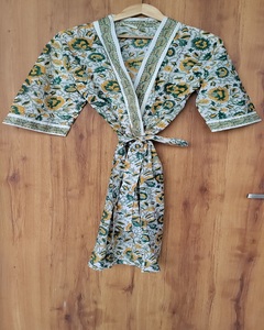 Robe kimono à fleurs en coton, imprimé floral fait main, respirante, manches longues, vêtements de nuit, tailles disponibles - Product Image 1
