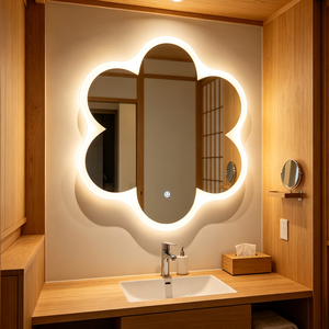 Miroir de salle de bain LED en verre en forme de nuage moderne Daystar Trade avec capteur tactile et éclairage rétroéclairé chaud pour anniversaire - Product Image 3