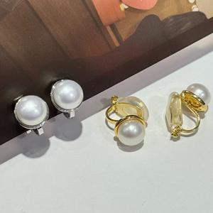 Boucles d'oreilles à clip en perles d'eau douce de haute qualité de 8 à 9 mm, simples, couleur or 14 carats, avec option de tempérament, bijoux fins - Product Image 2