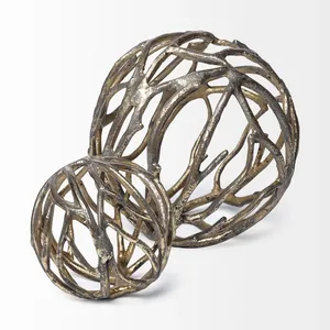 Escultura Metálica Decorativa Hecha a Mano, Pieza Elegante para Diseñadores de Interiores, Arquitectos, Compradores de Hostelería y Comercio Minorista - Product Image 3