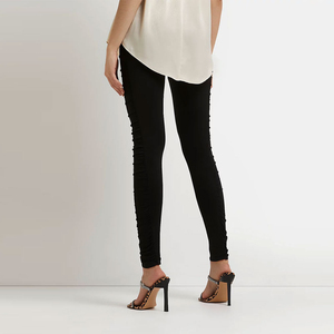 Leggings de yoga décontractés sur mesure pour femmes avec poche arrière et taille basse, personnalisables avec logo privé pour la gym et le yoga - Product Image 3