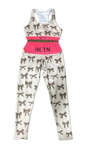 ชุดโยคะผู้หญิง Sophia แบบ 2 ชิ้น เสื้อชั้นในกีฬา กางเกงขาสั้นขายาว ระบายอากาศได้ดี น้ำหนักเบา เป็นมิตรกับสิ่งแวดล้อม พร้อมเข็มขัดรัดเอวสำหรับออกกำลังกาย - Product Image 1