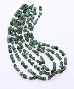 Perles de pierres précieuses naturelles en émeraude : Pépites lisses, Perles roulées de 5-7 mm, Perles à facettes de 16 pouces, Vente en gros - Product Image 1
