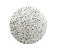 Table basse ronde moderne artisanale avec incrustation de nacre, base en métal doré, design mosaïque florale blanche pour la maison et l'hôtellerie