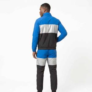 Conjunto de cortavientos de poliéster personalizado para marcas de ropa urbana estadounidenses con conjunto de cortavientos de nailon arrugado y etiqueta privada - Product Image 4