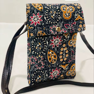 กระเป๋าสะพายข้าง Tribal Bloom Artisan Luxe รุ่นพรีเมียม ผ้ากำมะหยี่ ปิดด้วยแม่เหล็ก เป็นมิตรกับสิ่งแวดล้อม นุ่ม ทนทาน น้ำหนักเบา สไตล์ชาติพันธุ์ - Product Image 1