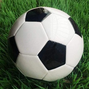 Ballon de football classique léger et durable - Product Image 5