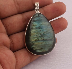 Handmade Labradorite Pear Pendant 925 Sterling Silver Bezel Setting Vintage Bohemian Teardrop Flashy Stone 18 Inch Necklace Fine - Product Image 1