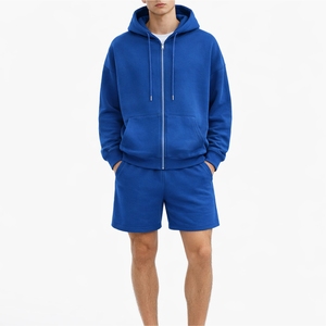 Ensemble sweat à capuche et short de couleur unie pour homme – Survêtement décontracté deux pièces confortable pour la gym et les activités sportives – Tenue durable en tissu résistant - Product Image 1