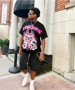 เสื้อยืดทรงบ็อกซี่โอเวอร์ไซส์ชาย แขนสั้น ตกแต่งด้วยตะเข็บตัดกัน ผ้าฝ้าย สไตล์ลำลอง สตรีทแวร์ เสื้อหลวมทรงบ็อกซี่โอเวอร์ไซส์สำหรับผู้ชาย - Product Image 3