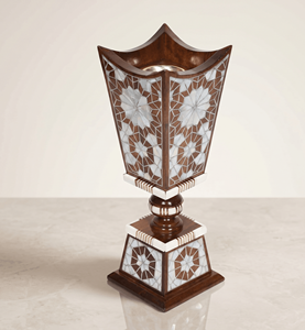 Brûleur à encens Mabkhara en bois fait main avec incrustation de nacre et insert en laiton, brûleur à oud traditionnel pour cadeaux de Ramadan, articles de table - Product Image 1