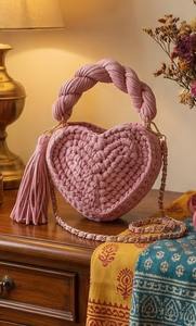 Bolso de Mano de Ganchillo con Corazón Étnico para Mujer - Bolso de Hombro Boho Rosa Empolvado con Dos Correas y Perlas, Tejido de Cordón de Algodón - Product Image 4