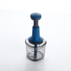 Tritatutto in plastica manuale da cucina con tritatutto a forma di cipolla e aglio, Design compatto, facile da pulire - Product Image 4