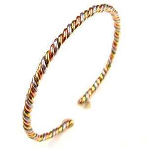 Bracelet manchette multi-métaux fantaisie en cuivre, fait main, taille ajustable, favorise la circulation sanguine, pour la Saint-Valentin - Product Image 1