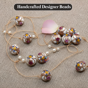 Cuentas de Vidrio Blancas de 16 mm para Diseño Artístico |   Espirales Doradas Hechas a Mano con Detalles Punteados |   Collar de 8 Pulgadas para Joyería DIY EXCEL EXPORTS - Product Image 6