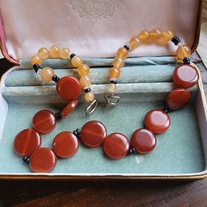 Collier en résine fait main pour femmes, design tendance sur le thème de l'art, bijoux de mode indiens pour filles - Product Image 2