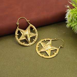 Pendientes de Aro con Cabeza de Cabra, Joyería Gótica Inspirada en Pentagramas, Pendientes de Plata Alternativos - Product Image 4