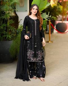 Robe de Soirée en Satin Lourd Brodé AARIKA TEXTILE de Qualité Supérieure avec Pantalon Farshi et Dupatta Lourd – Collection Traditionnelle Festive pour Mariages - Product Image 1