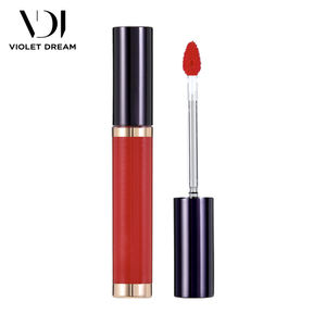Per il rossetto rosso lucido RD301 con filtro e lucentezza del taglio - Product Image 1