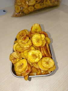 Chips de plátano dorados y crujientes con miel silvestre del bosque de Vietnam, listos para comer, para pedidos al por mayor y venta al detalle. - Product Image 2
