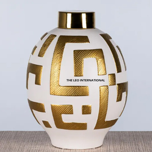 Ornements en porcelaine Art Déco pour la maison, luxe léger, pot à gingembre blanc doré, vases à fleurs géométriques modernes pour la maison - Product Image 1