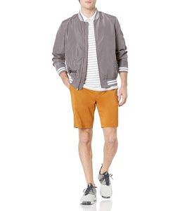 Shorts de sport pour hommes de haute qualité, personnalisables avec logo, anti-plis, en tissu Oxford respirant, polyester et élasthanne, séchage rapide - Product Image 3