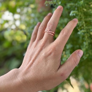 Bague en cuivre au design moderne et unique, cadeau fait main, bijoux artisanaux en cuivre, cadeau de mariage personnalisé - Product Image 3