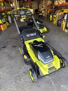 Nuevo y Muy Solicitado: Herramienta Eléctrica Inalámbrica de 80V HP con Batería SIN ESCOBILLAS de 30 Pulgadas Cortacésped - Product Image 2