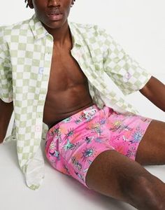 Pantalones cortos de hombre con estampado de dibujos animados rosas, con cordón, de secado rápido, informales, para nadar, de longitud corta, cintura media, tela de poliéster - Product Image 1