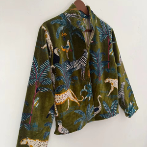 Chaqueta de Invierno Acolchada Suzani, Tejida en Terciopelo Transpirable, Ecológica, con Bordado Floral a Mano, Cuello Alto, Estilo Vintage para Mujer - Product Image 1