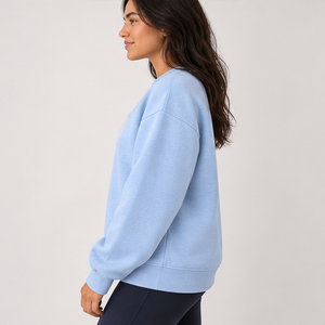 Sweat-shirt ras du cou oversize à manches longues pour femme, bleu clair multicolore, style universitaire avec lettres, logo personnalisé, vente en gros - Product Image 2