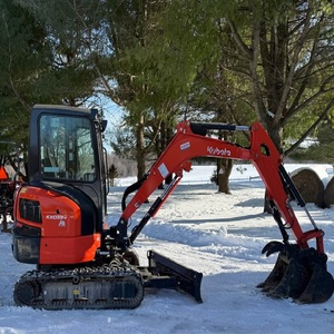 รถขุดไฮดรอลิกขนาดเล็ก Kubota 2 ตัน แบบตีนตะขาบ พร้อมมอเตอร์ทรงพลัง ปั๊มเกียร์ PLC สำหรับงานสวนและงานฟาร์ม - Product Image 2
