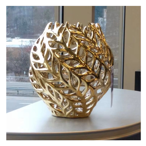 Vase à fleurs en aluminium coulé pour un style de maison luxueux, offrant un attrait artistique unique aux arrangements de fleurs fraîches - Product Image 6