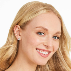 Pendientes de Corazón con Diamantes de Moissanita y Plata 925, Diseño Geométrico Elegante y Moderno, Joyería Fina Minimalista Brillante para Mujer - Product Image 2