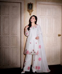 Traje Salwar Moderno con Bordado de Seda Devsena, Dupatta, Ropa Étnica para Mujer, Traje Tradicional Indio para Bodas y Fiestas DHK-1394 85196 - Product Image 2