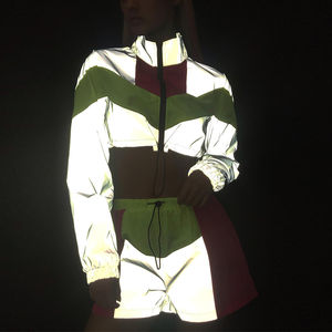 Vestes softshell légères imperméables pour femmes avec logo personnalisé en gros, vestes coupe-vent courtes - Product Image 1