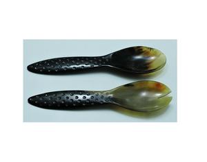Ensemble de 2 cuillères à salade en corne, design élégant, fabriquées à la main à partir de corne de buffle naturelle, à prix abordable. - Product Image 1